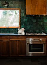 Kitchen finishes contrasts