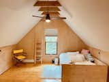 Custom made bed, teenager bedroom ! 
