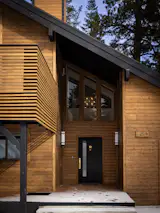 Hartwell House Mammoth Exterior, Entry