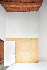  Photo 14 of 17 in 105JON - Renovation of a row house in the Vallès by Vallribera Arquitectes