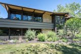 Extensive use of glass and natural materials