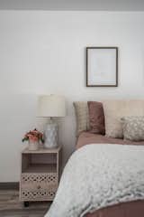 Details in the bed