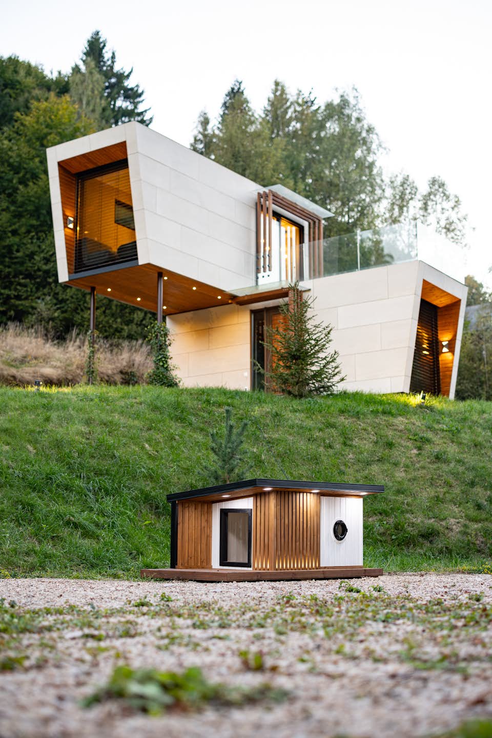 Photo 10 of 12 in Thermally insulated dog kennel with underfloor