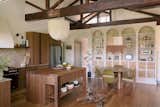The couple removed a nib wall to open up the kitchen and dining area and improve the home's sense of flow.