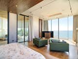 Horizon sea vie from the bed.