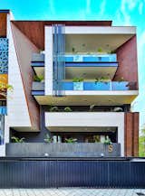 ASRO Arcade India believes in the power of innovation and strives to push the boundaries of traditional architecture. Their architects leverage the latest technology and trends to create designs that are both timeless and contemporary. From incorporating sustainable practices to embracing smart building solutions, ASRO Arcade India ensures that their projects are at the forefront of architectural excellence.