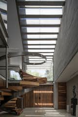 Staircase, Wood Tread, Concrete Tread, Metal Tread, and Metal Railing  Photo 7 of 18 in Casa 4F by Arkylab
