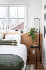 Riverside Getaway Airbnb bedroom 1 details