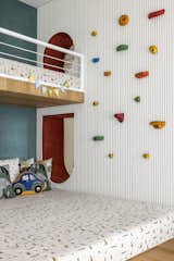 children's bedroom climbing wall