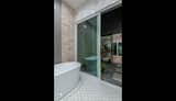 Master Bedroom and Bathroom Private Courtyard