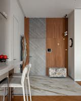 Doors Entrance area, Fiam mirror  Photo 2 of 18 in Apartment in a minimalist style in Moscow by Anna Maria Abara