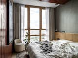 Bedroom.
The bed and cabinets are made according to the drawings of the authors of the project in the carpentry workshop
Lamps by Vibia.
Carpet by Ami Carpets.