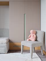 Children room.
Custom-made furniture.
Table by Modénature.
Lamp by Andrew Martin.