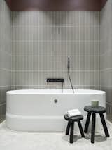 Children's bathroom.
Bathtub by Salini.
Stools by Modénature.