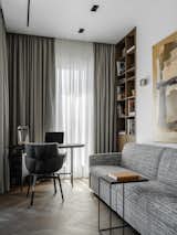 Sofa from Milano bed linen
Table from Living divani

