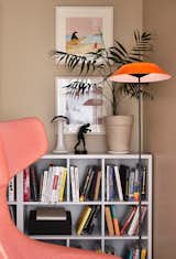 Details of the home office.