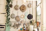 Low Cost DIYs Brought the Couple Behind @Cabagges’s Rental Apartment Kitchen to Life