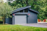 Shed & Studio and Living Space Room Type  Photo 4 of 18 in Hidden Hut by Zia Marinzel