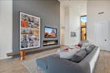 Living Room  Photo 3 of 32 in Desert Contemporary by Andrew Speedling