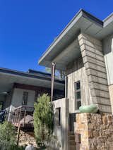 Movie Marquise buttress with tapered steel column