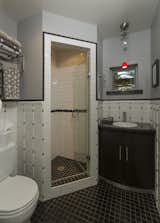 Small bathroom with art deco telework