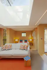 Three Award-Winning Tree Houses Hit the Market in England Starting at £2M - Photo 8 of 15 - 