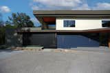 Side Entry to Backyard/Pool