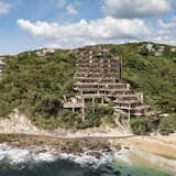 In this way, Puerto Angel offers a design that respects and enhances the natural environment, integrating the functional with the aesthetics of the site.