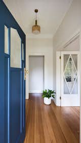 Art Deco House - entry
