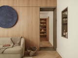 Connection between living room and kitchen